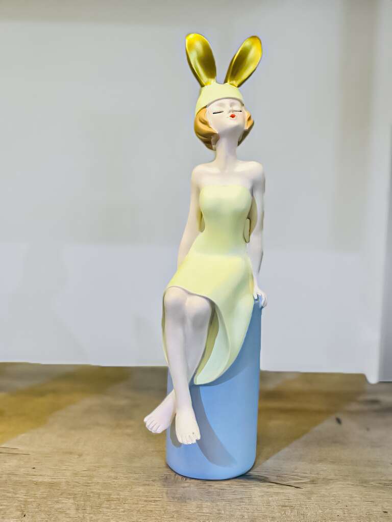 Cartoon Girl Character Modern Art Resin Statue