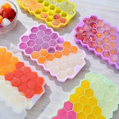 Honey Bunch Large Ice Cube Tray with lid
