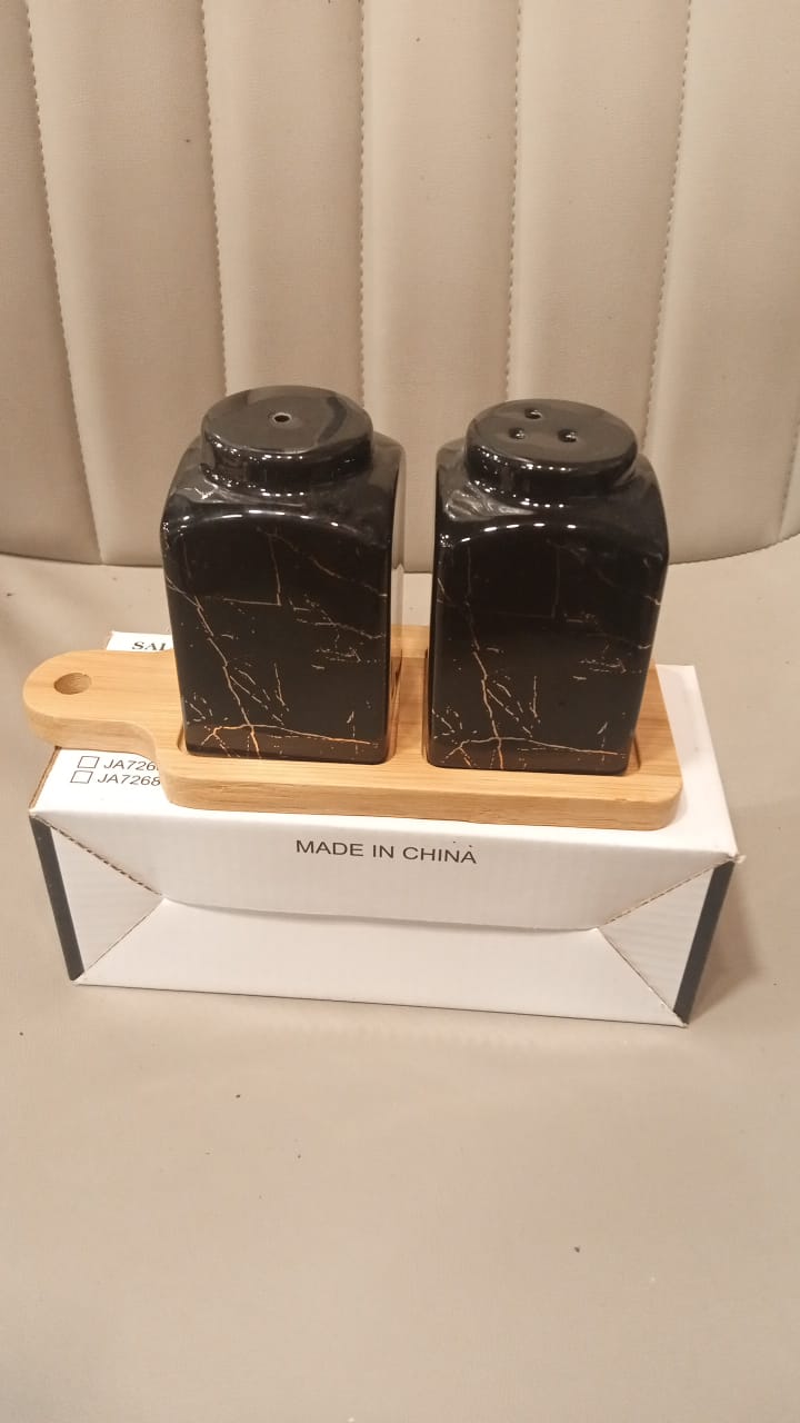 Set Sale E Pepe In Ceramica A Forma Di Roulotte – Divertente Regalo Da Cucina – SP61