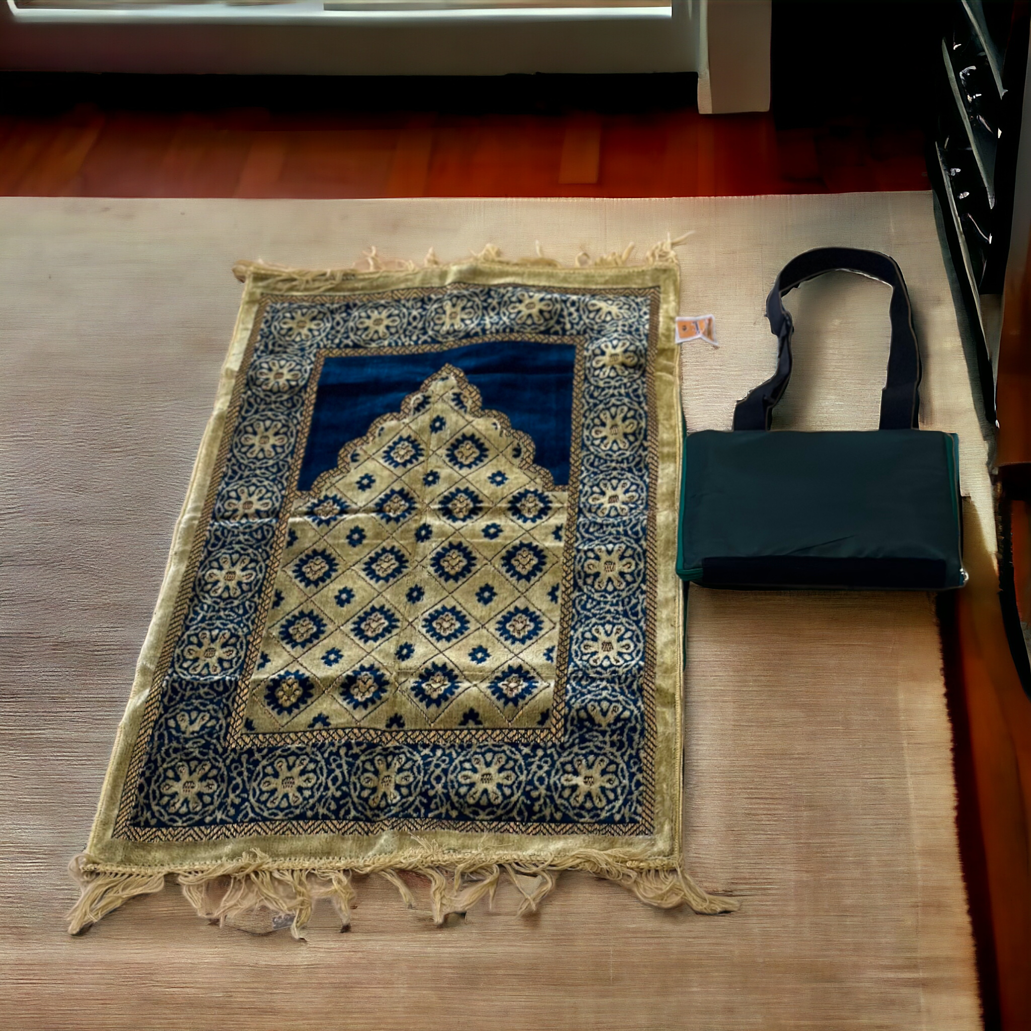 Foldable Traveling Velvet Prayer Mat