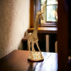 Resin Giraffe Statue-Medium