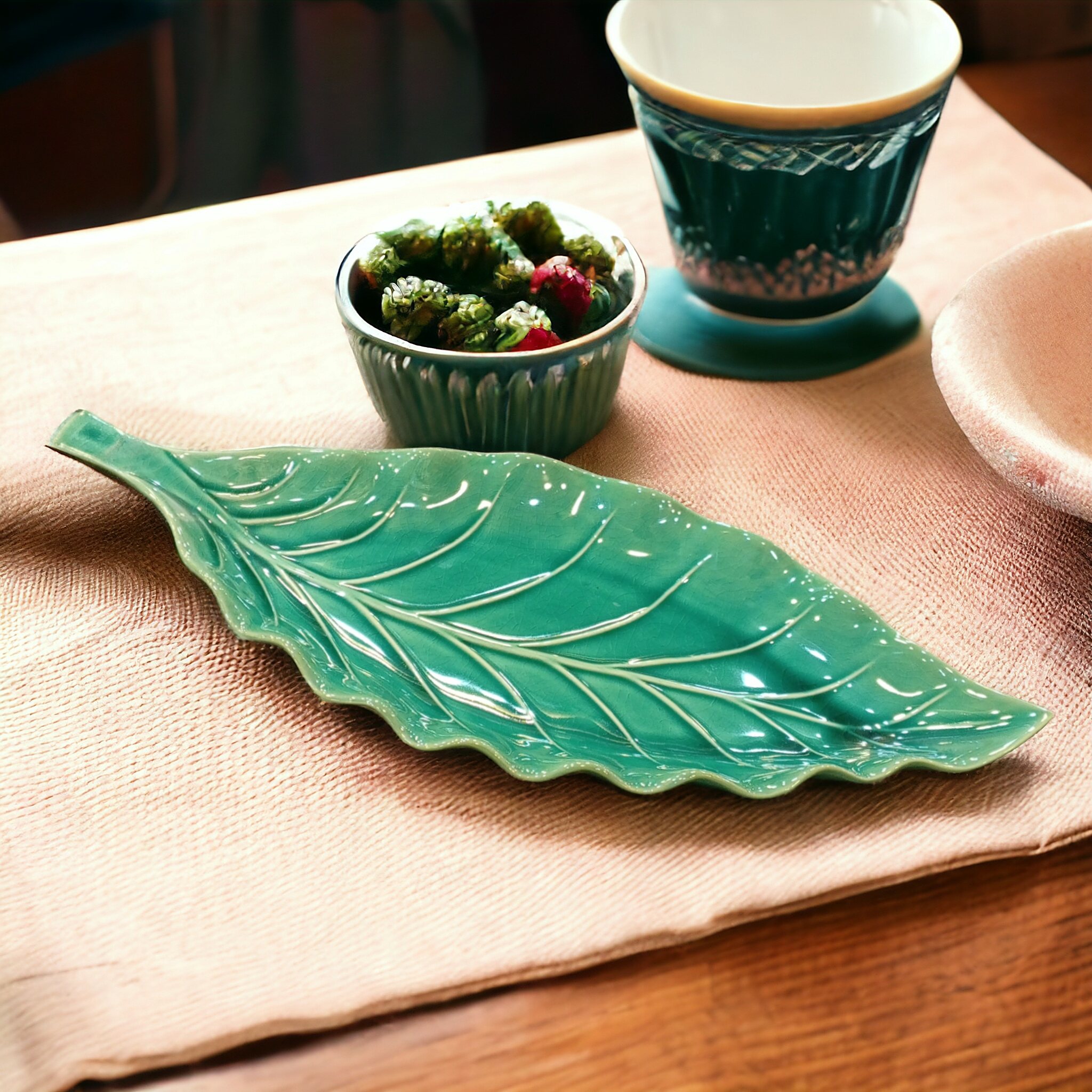 Ceramic Leaf Tray -Large