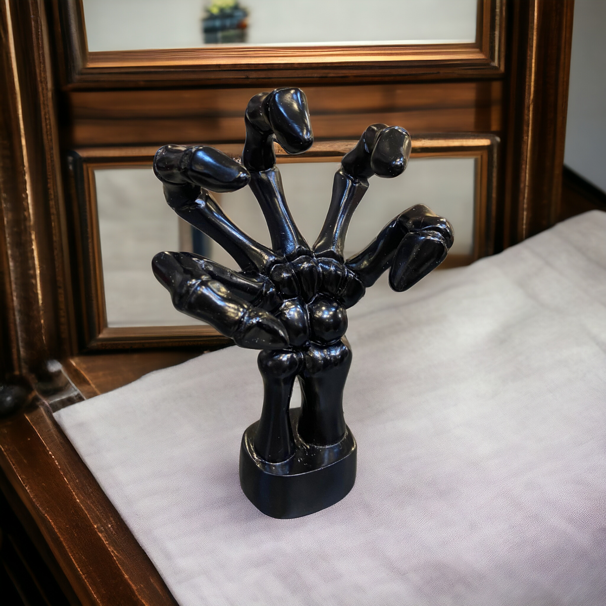 Hand Shape Table Statue