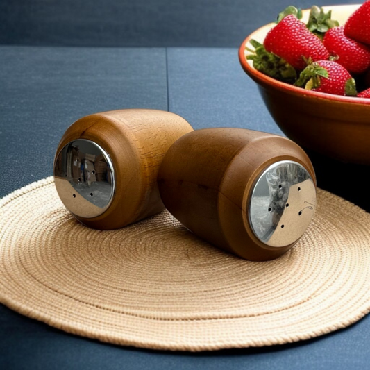 Single Pc Wooden Salt & Pepper Shaker