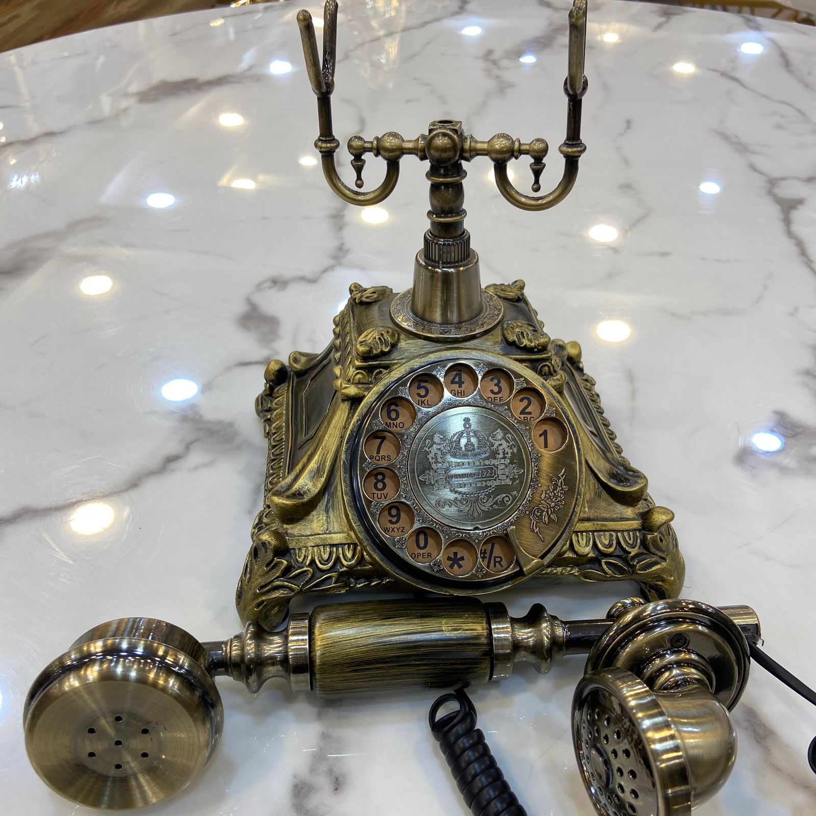 Antique Design Telephone -4758