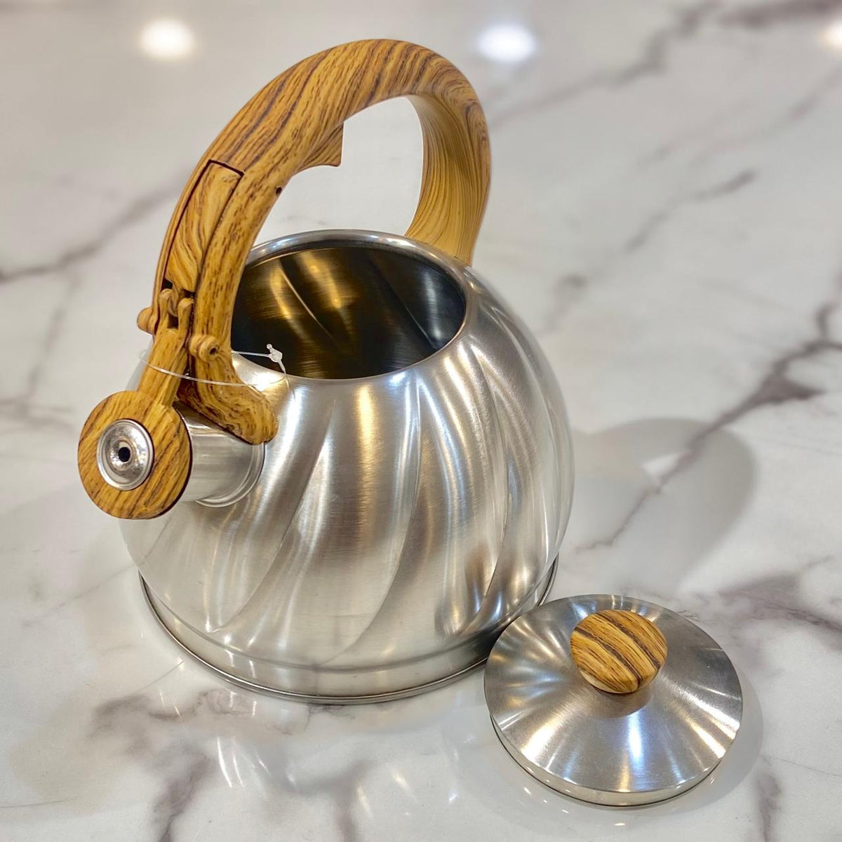 Stainless Steel Kettle Wooden Handle 2.0 Liter