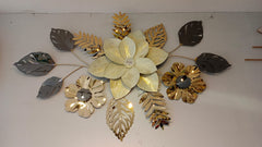 Leaf Design Metal Wall Hanging