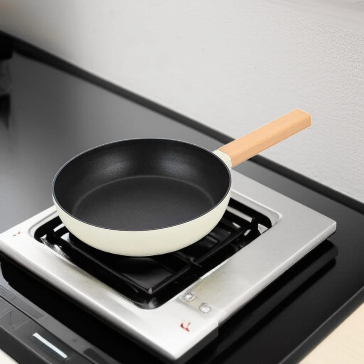 Non-Stick Fry Pan Wooden Handle 28cm
