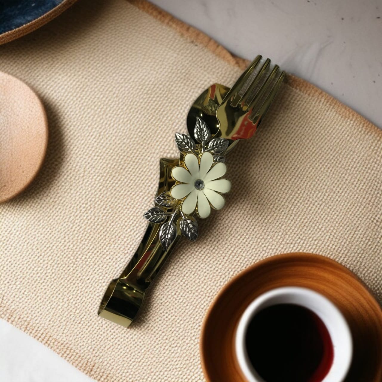 Flower Design Golden Tong-D2
