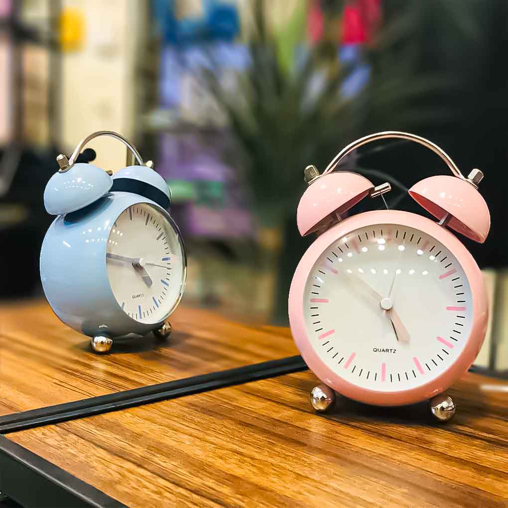 Metal Smooth Non-Ticking Table Alarm Clock