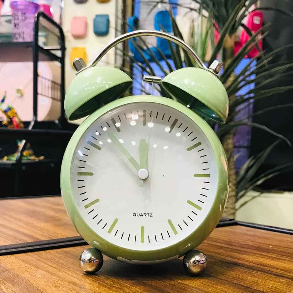 Metal Smooth Non-Ticking Table Alarm Clock