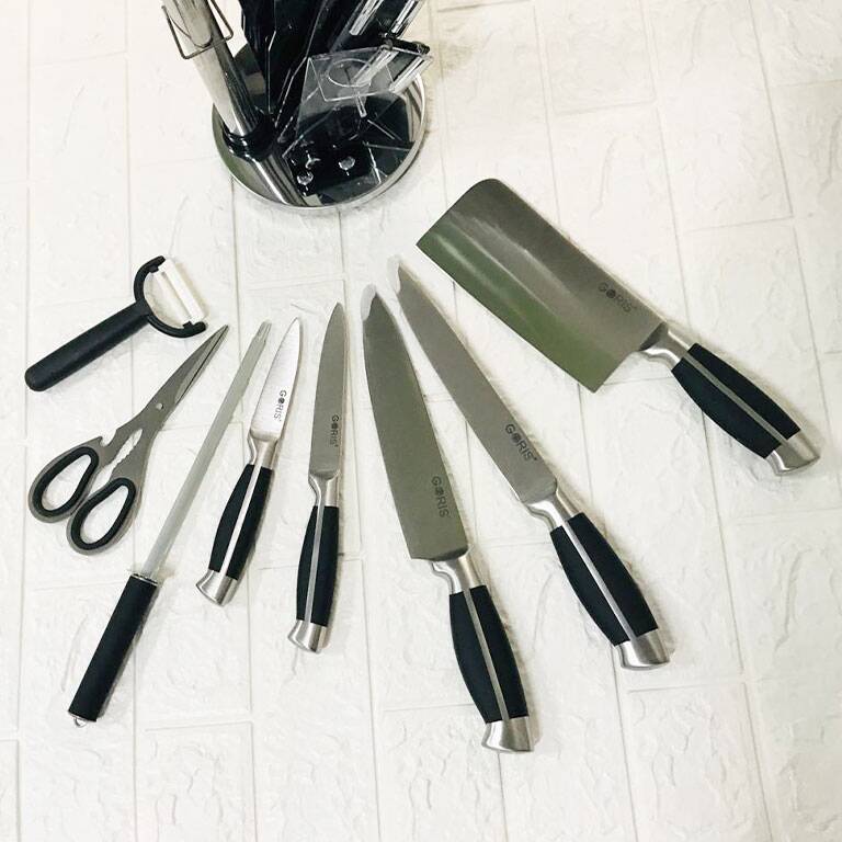 Goris Steel Knife Set With Revolving Stand